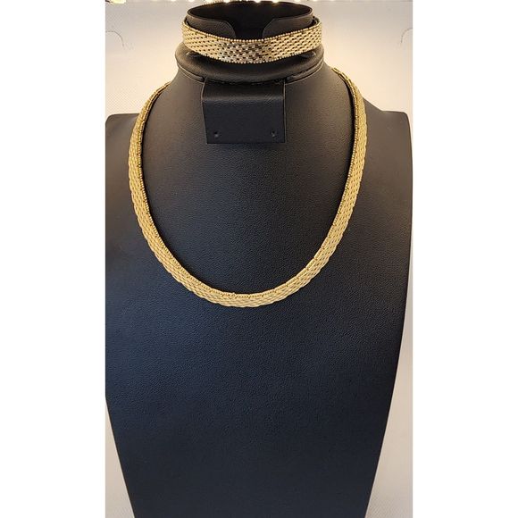Vintage Gold Italian Mesh Chain Style Necklace & Bracelet Set - Picture 3 of 7